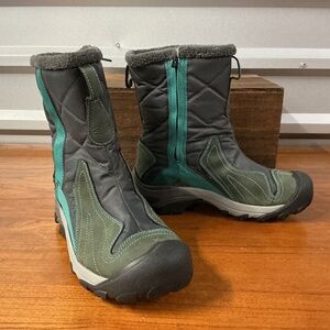 Keen Women Betty Teal Insulated Lined Waterproof Zip Boot Size 8.5